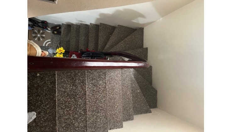 Nhà MT kinh doanh - Lê Văn Thịnh - 182m2 -nở hậu -2 tầng -cho thuê 20 tr